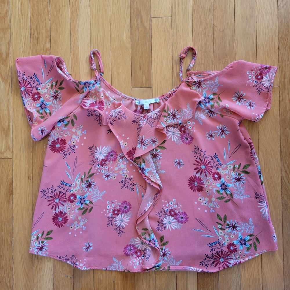 5/$20 Pink floral print cold shoulder ruffle blouse Iris large